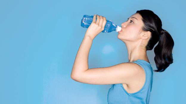 6 Reasons to Drink More Water - Dietitian Priyanka